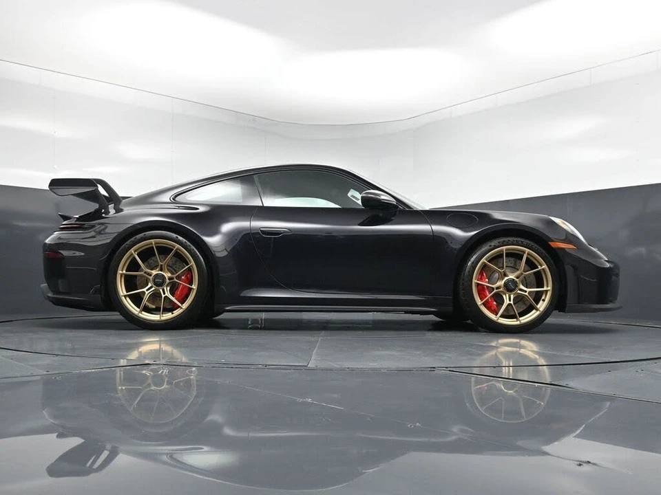 2026 Porsche 992 GT3 - Image 26 of 31