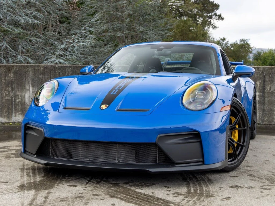 2026 Porsche 992 GT3 - Image 7 of 31