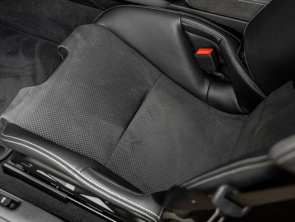 2026 Porsche 992 GT3 - Image 26 of 31