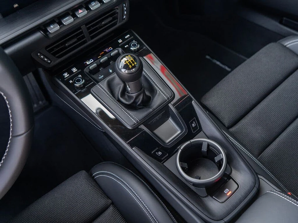 2026 Porsche 992 GT3 - Image 26 of 31