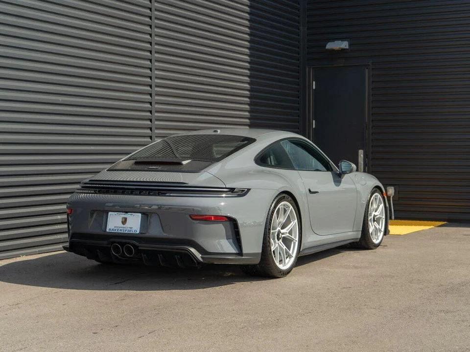 2026 Porsche 992 GT3 - Image 9 of 31
