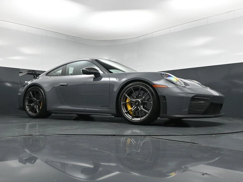 2026 Porsche 992 GT3 - Image 26 of 31
