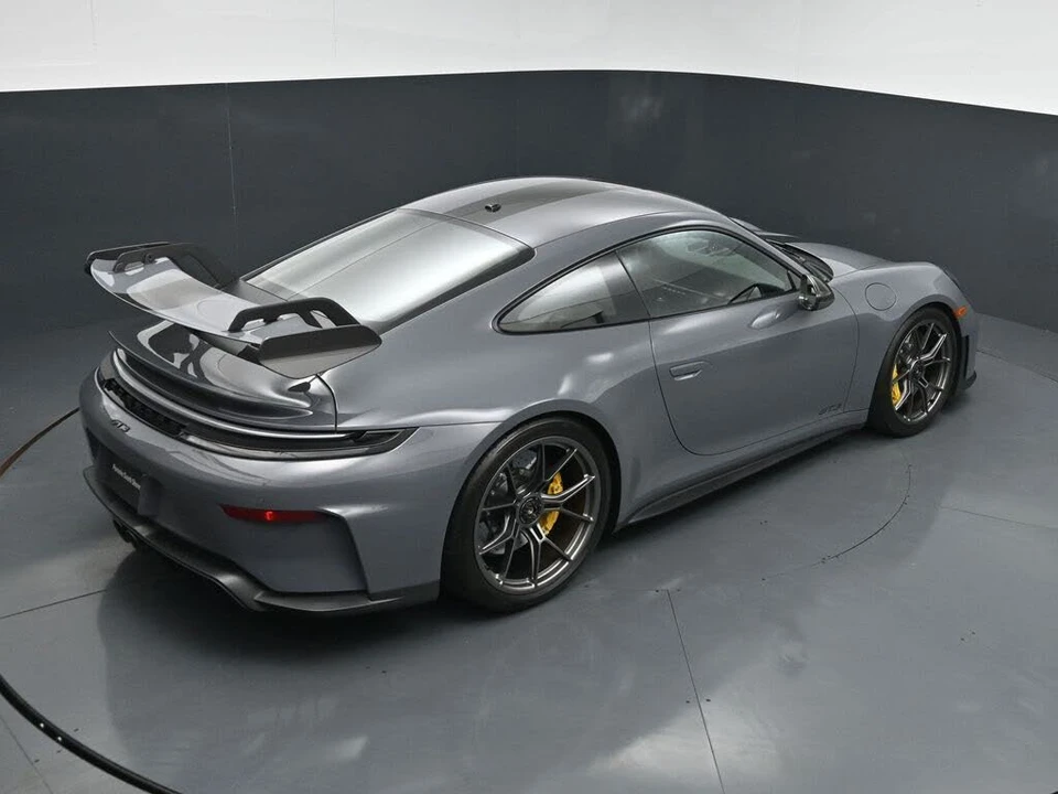 2026 Porsche 992 GT3 - Image 16 of 31