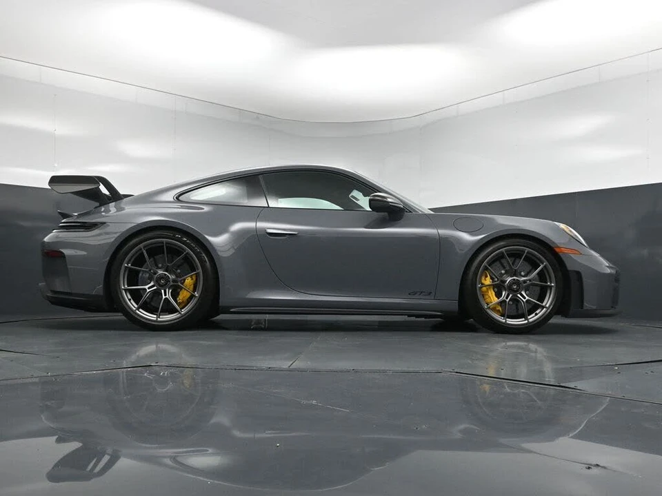 2026 Porsche 992 GT3 - Image 25 of 31