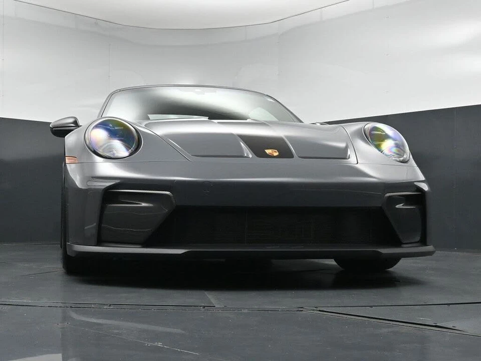 2026 Porsche 992 GT3 - Image 27 of 31