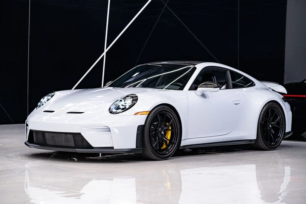 2026 Porsche 992 GT3 - Image 2 of 31