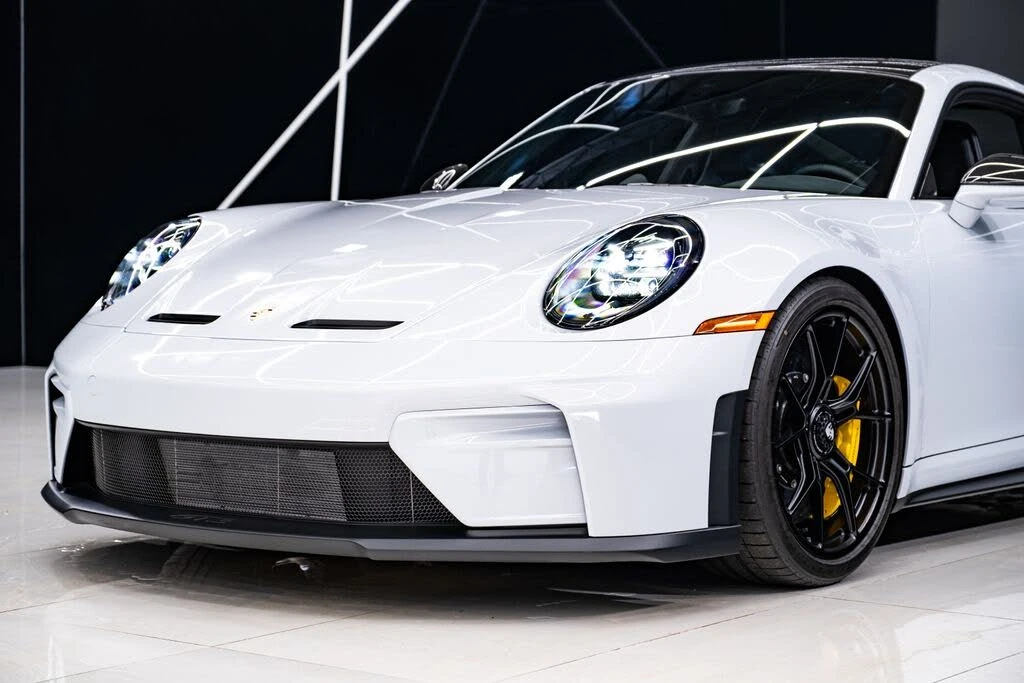 2026 Porsche 992 GT3 - Image 4 of 31