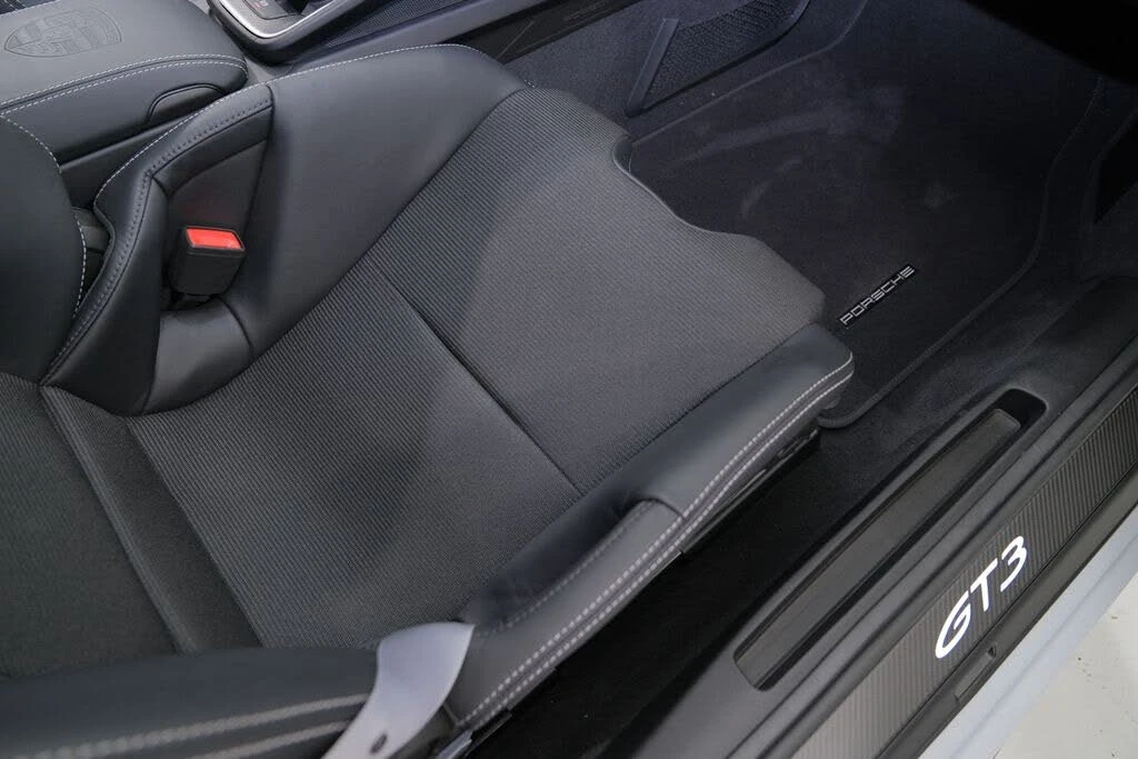 2026 Porsche 992 GT3 - Image 24 of 31