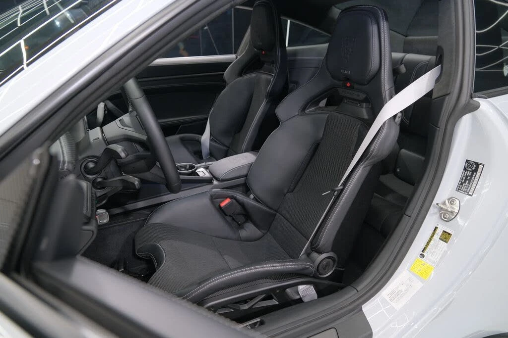 2026 Porsche 992 GT3 - Image 16 of 31