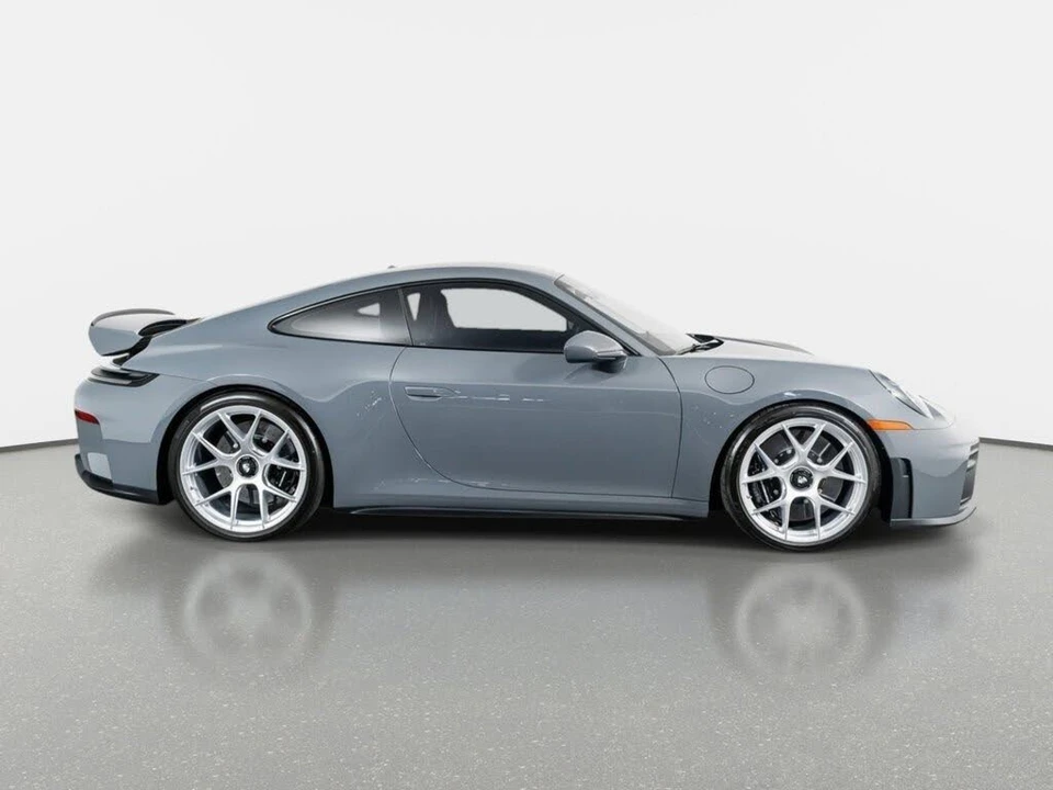 2026 Porsche 992 GT3 - Image 5 of 31