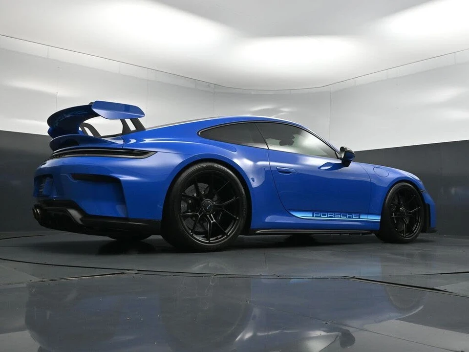 2026 Porsche 992 GT3 - Image 26 of 31