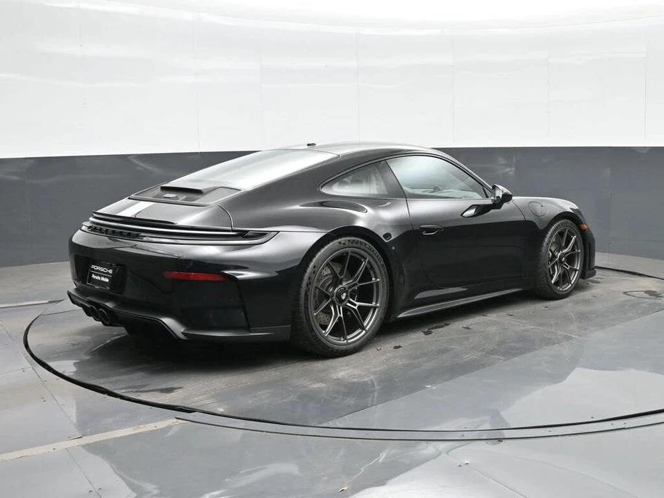 2026 Porsche 992 GT3 - Image 7 of 31