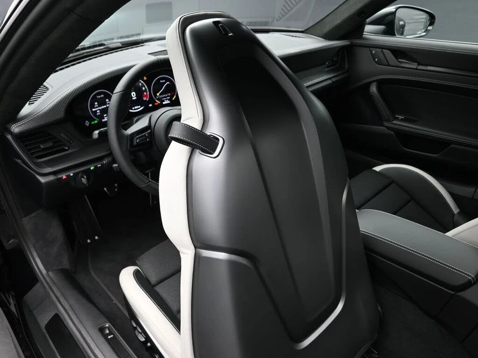2026 Porsche 992 GT3 - Image 19 of 31