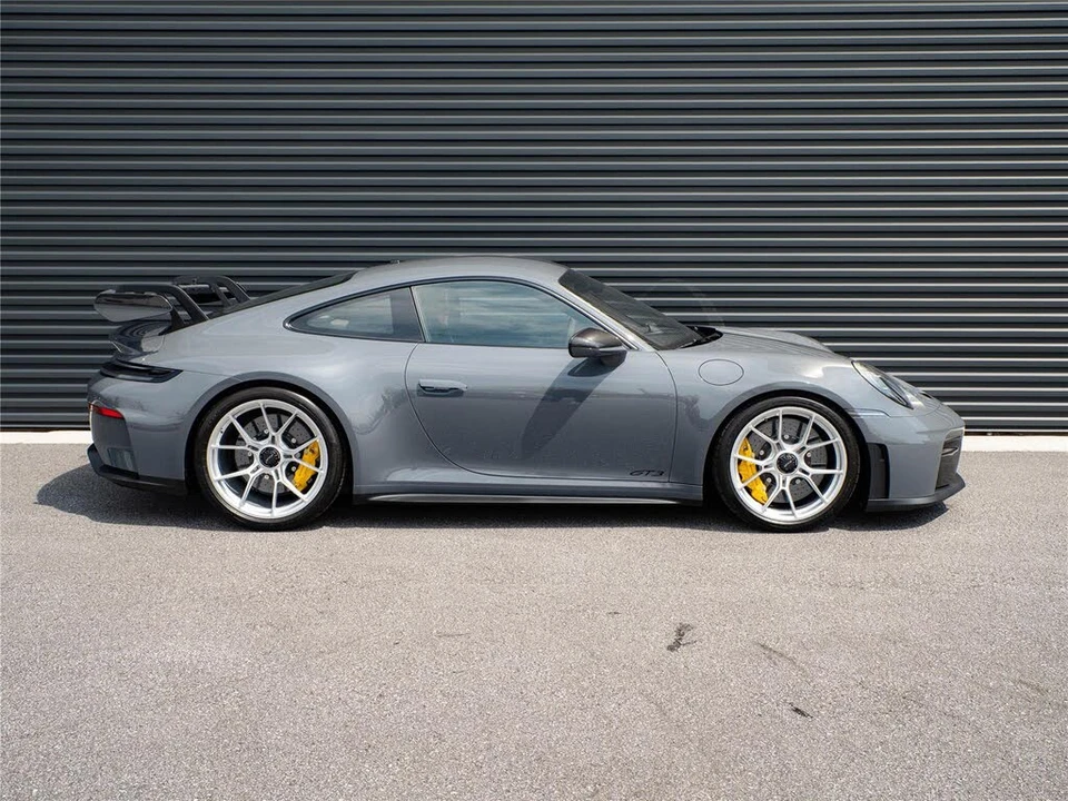 2026 Porsche 992 GT3 - Image 23 of 31