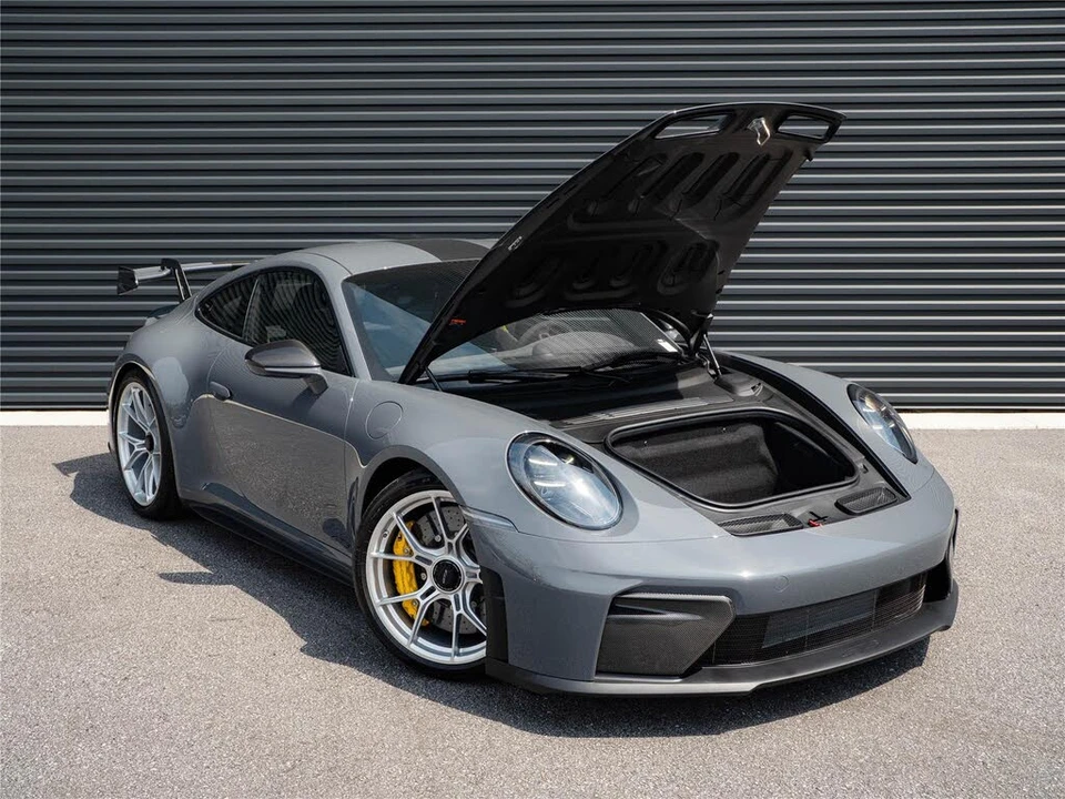 2026 Porsche 992 GT3 - Image 26 of 31