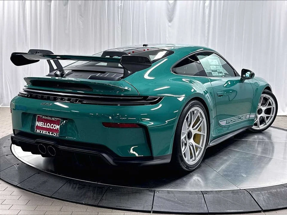 2026 Porsche 992 GT3 - Image 7 of 31