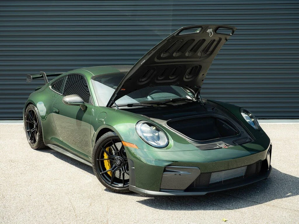 2026 Porsche 992 GT3 - Image 26 of 31