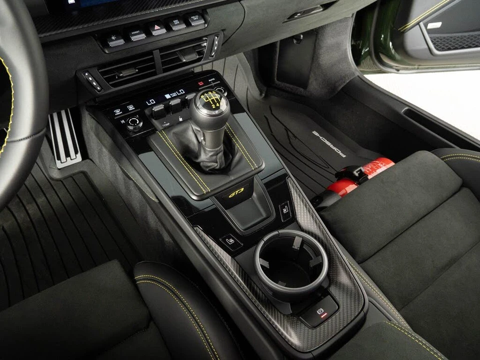 2026 Porsche 992 GT3 - Image 18 of 31