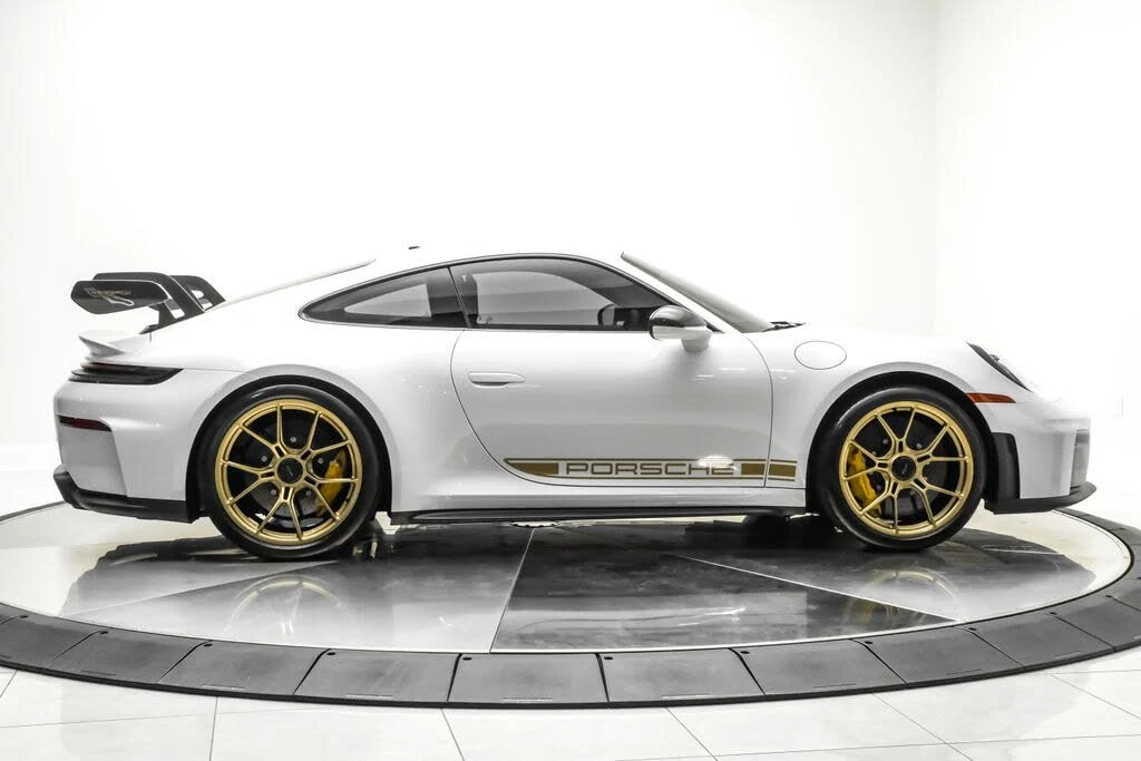 2026 Porsche 992 GT3 - Image 5 of 31