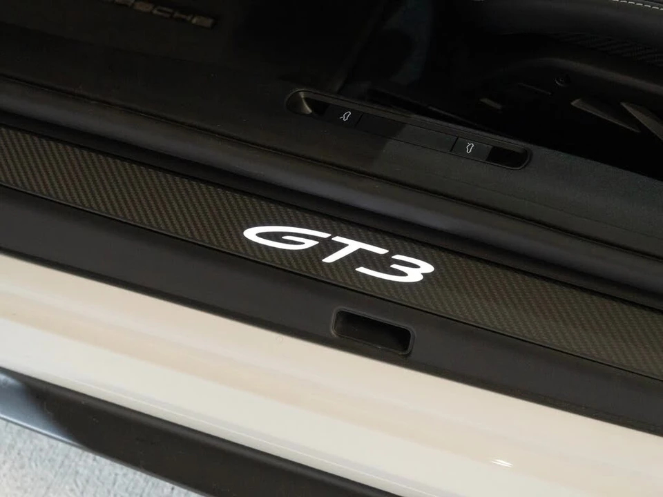 2026 Porsche 992 GT3 - Image 15 of 31