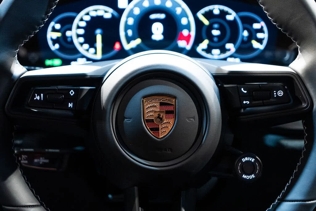 2026 Porsche 992 GT3 - Image 23 of 31