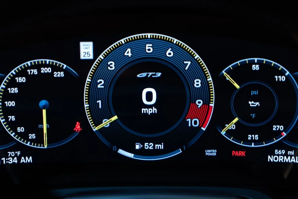 2026 Porsche 992 GT3 - Image 25 of 31