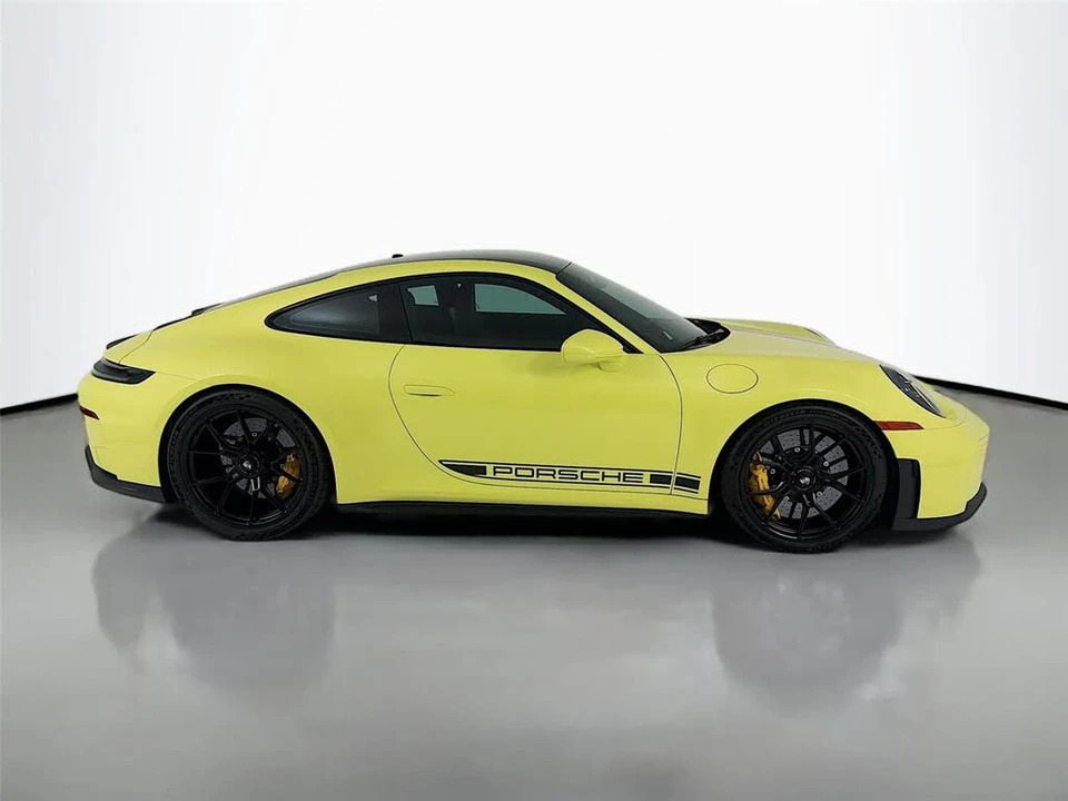 2026 Porsche 992 GT3 - Image 25 of 29