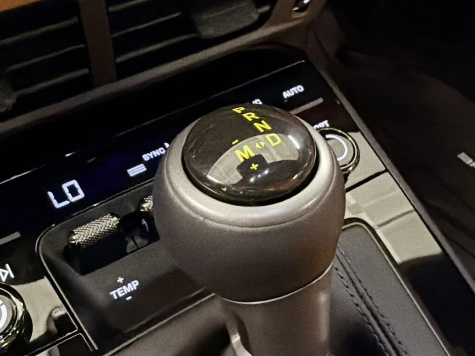 2026 Porsche 992 GT3 - Image 18 of 31