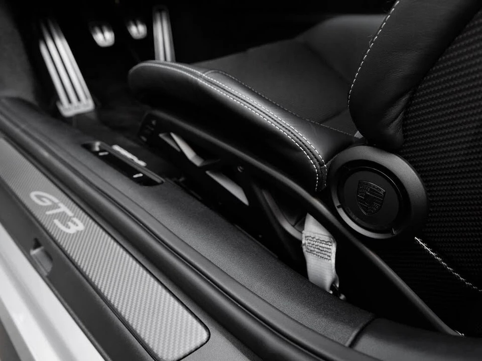 2026 Porsche 992 GT3 - Image 16 of 31