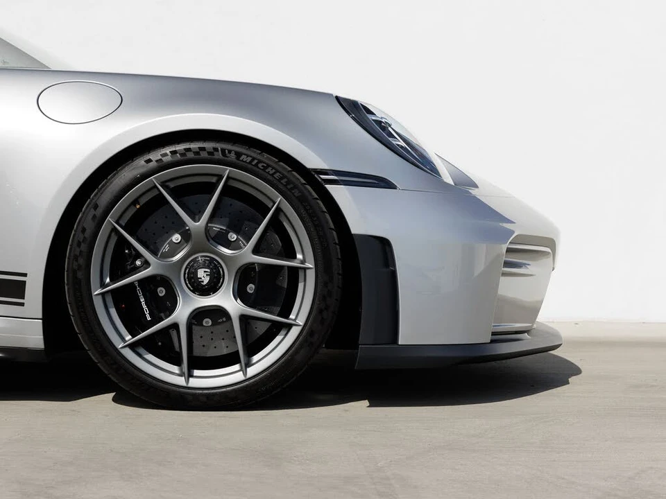 2026 Porsche 992 GT3 - Image 11 of 31