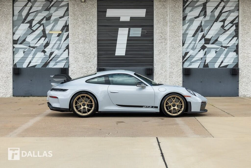 2026 Porsche 992 GT3 - Image 17 of 31