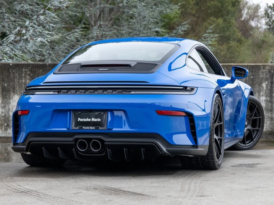 2026 Porsche 992 GT3 - Image 11 of 31