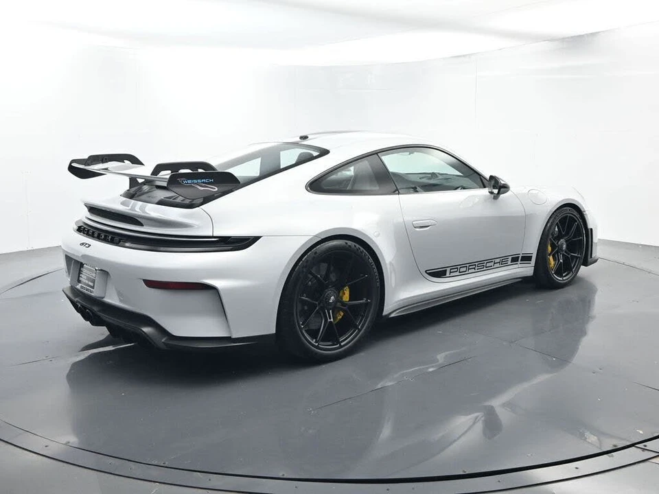 2026 Porsche 992 GT3 - Image 15 of 31