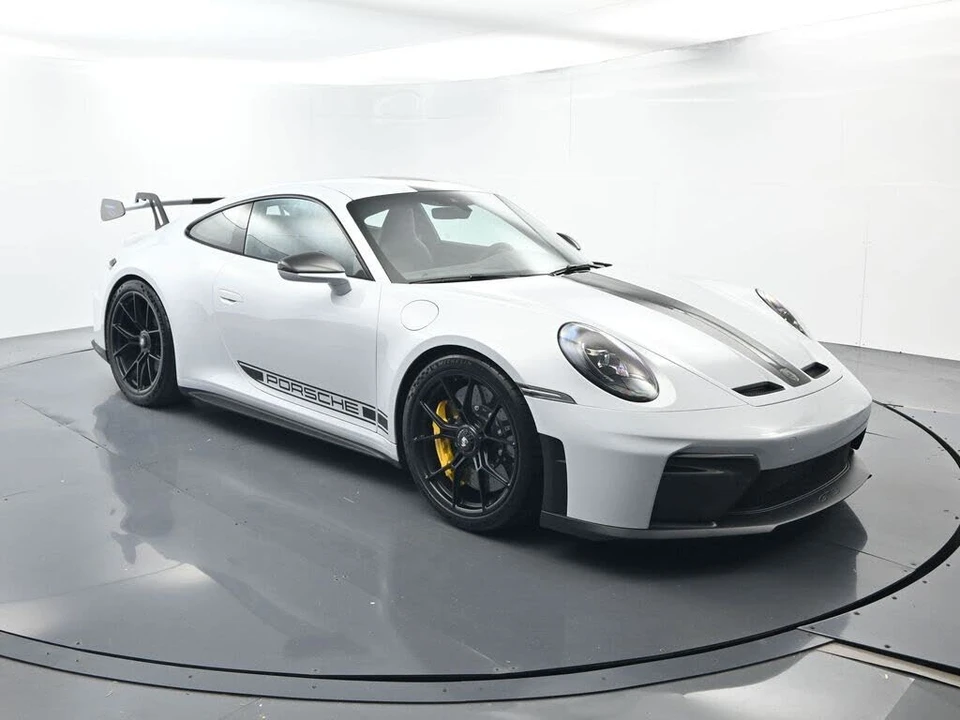 2026 Porsche 992 GT3 - Image 17 of 31