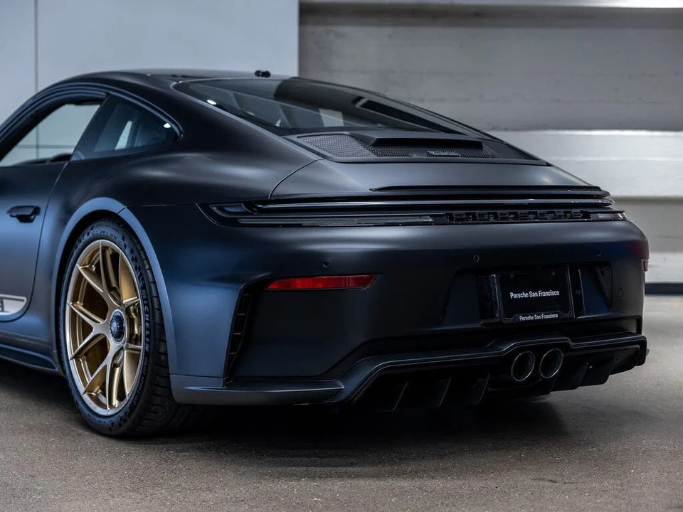 2026 Porsche 992 GT3 - Image 27 of 31