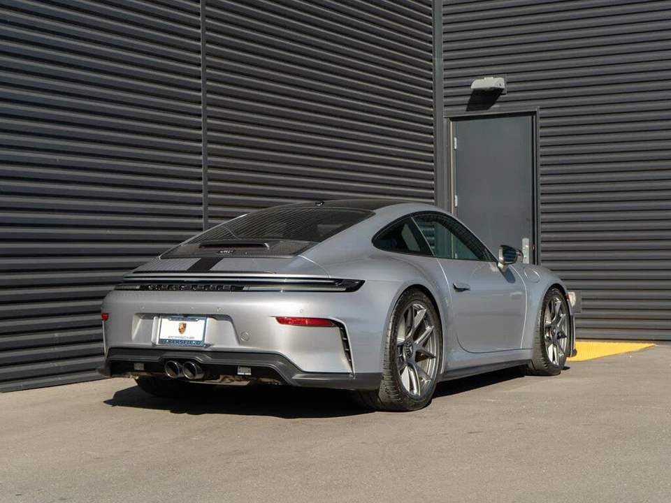 2026 Porsche 992 GT3 - Image 9 of 31