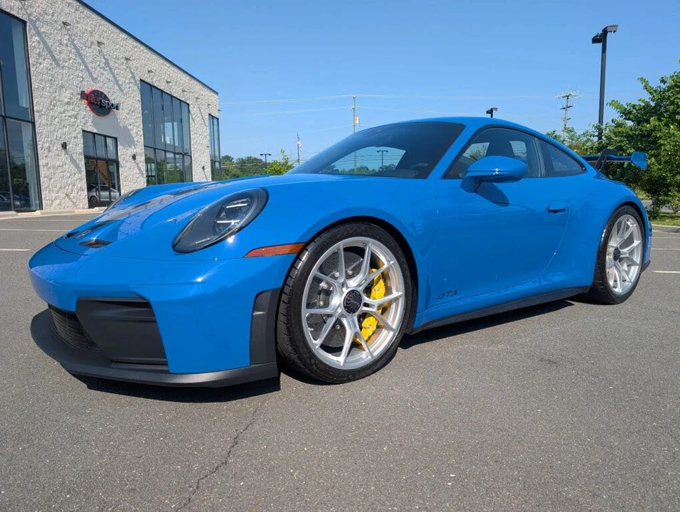 2026 Porsche 992 GT3 - Image 9 of 31