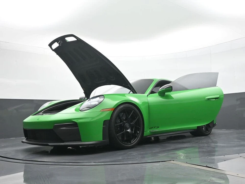 2026 Porsche 992 GT3 - Image 26 of 29
