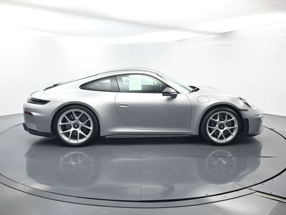 2026 Porsche 992 GT3 - Image 16 of 31