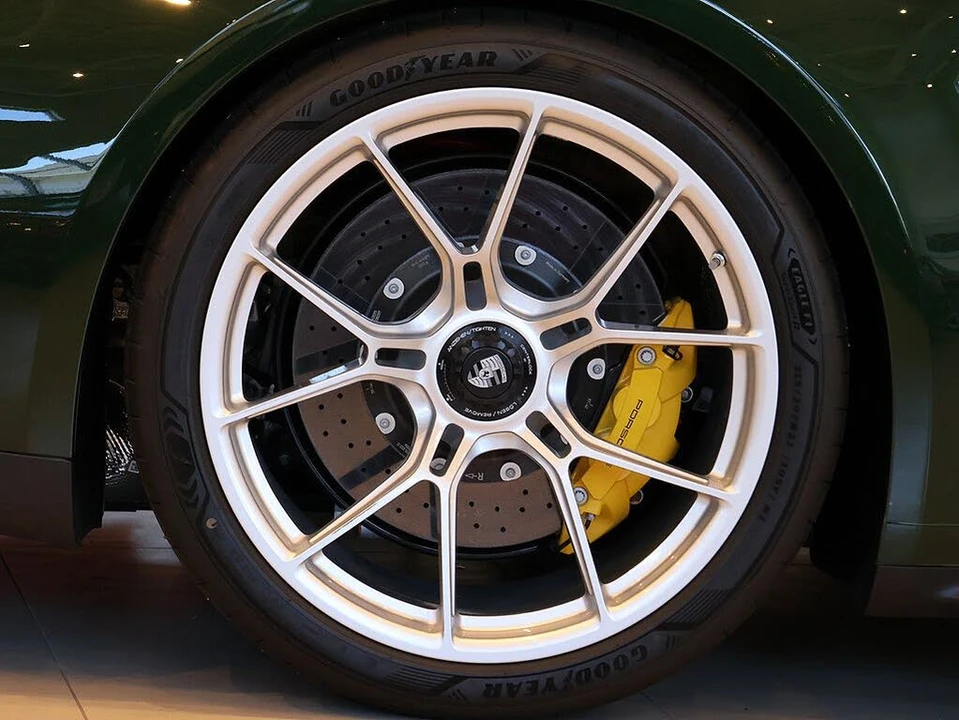 2026 Porsche 992 GT3 - Image 19 of 31