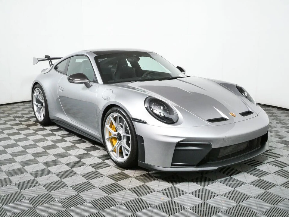 2026 Porsche 992 GT3 - Image 23 of 31