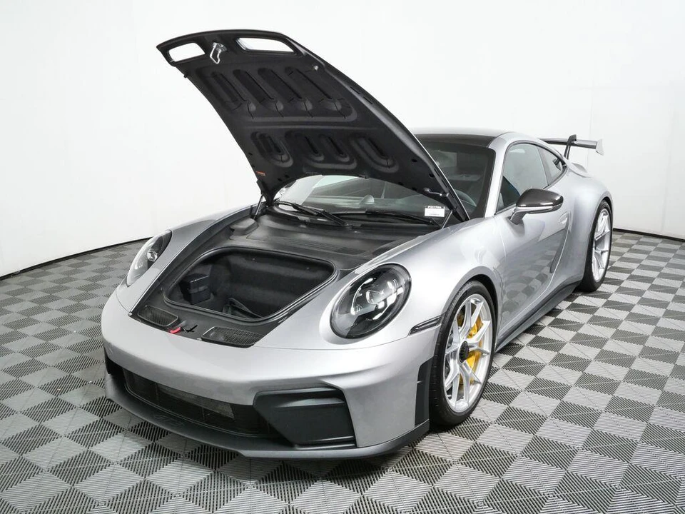 2026 Porsche 992 GT3 - Image 27 of 31