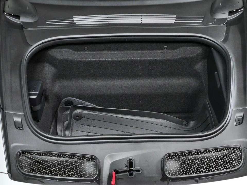 2026 Porsche 992 GT3 - Image 28 of 31