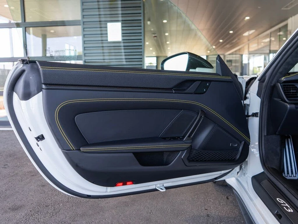 2026 Porsche 992 GT3 - Image 25 of 31