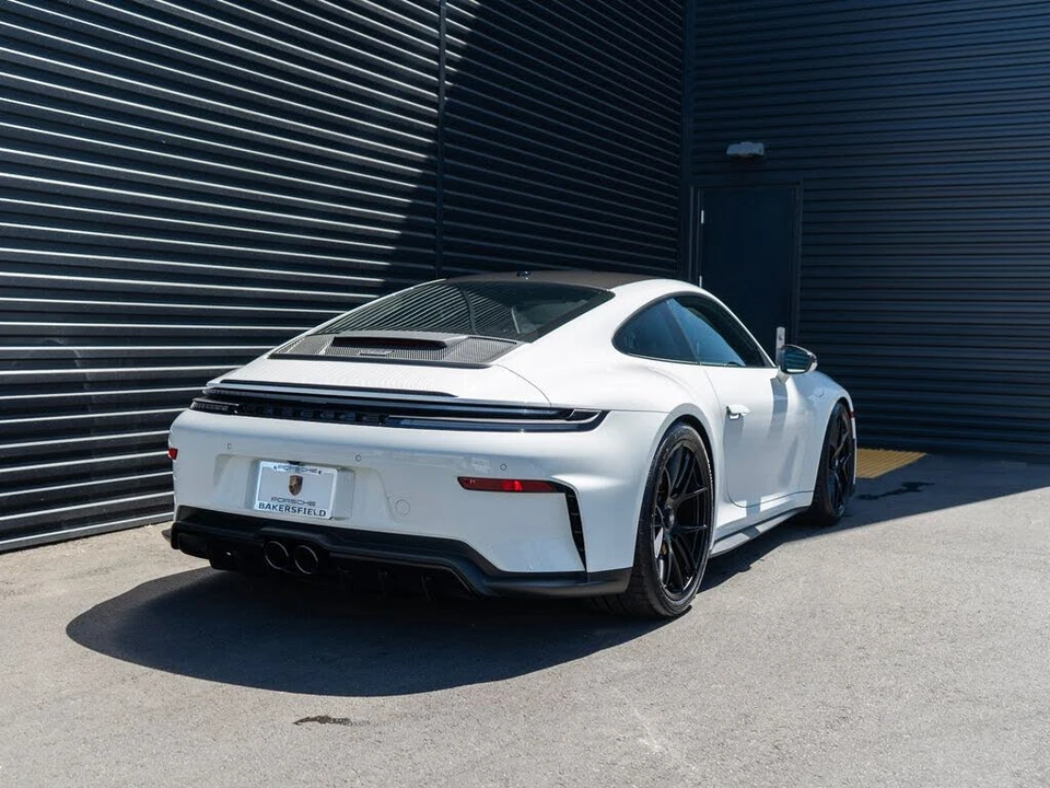2026 Porsche 992 GT3 - Image 9 of 31