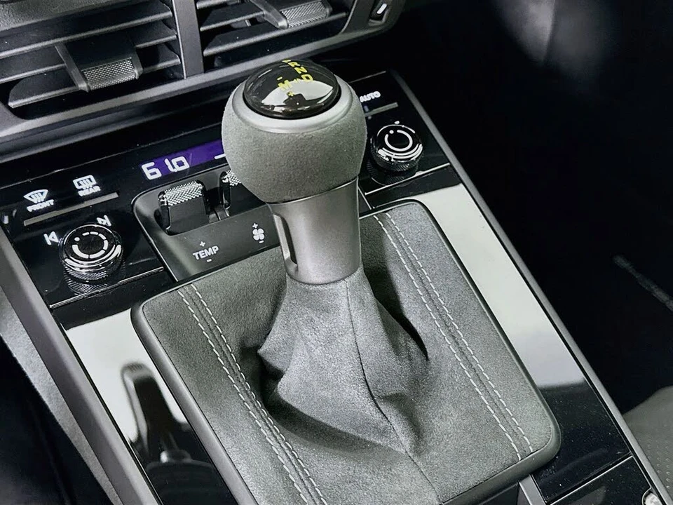 2026 Porsche 992 GT3 - Image 27 of 31