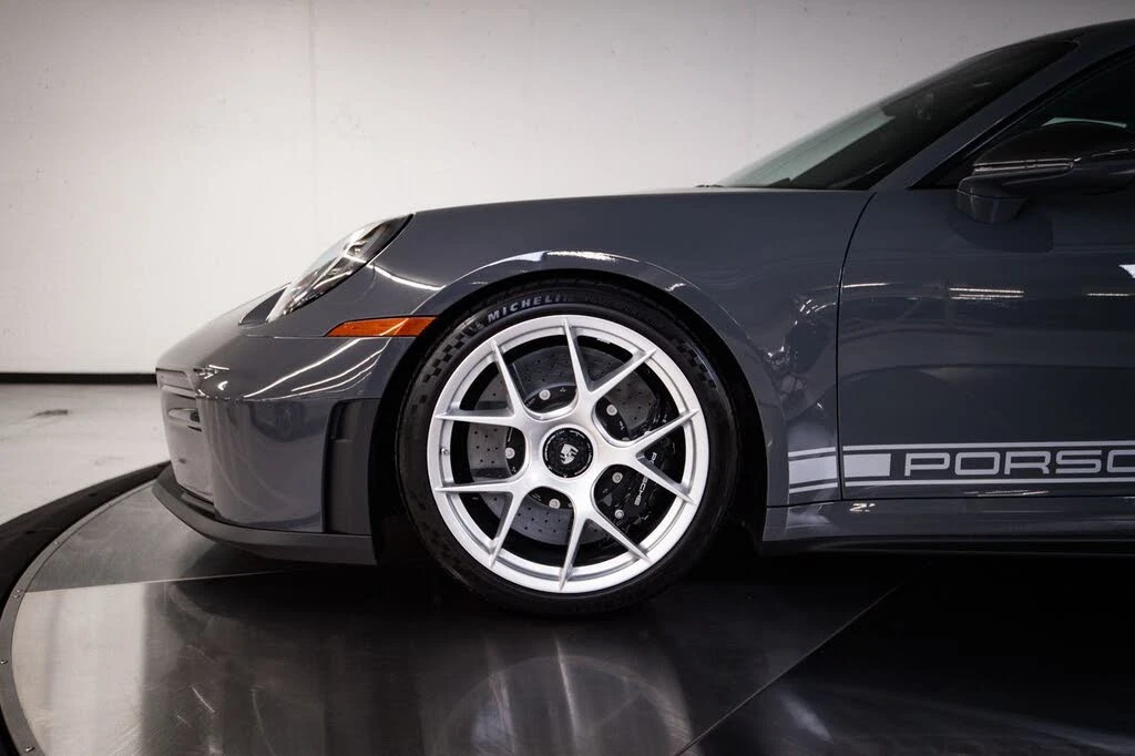 2026 Porsche 992 GT3 - Image 11 of 29