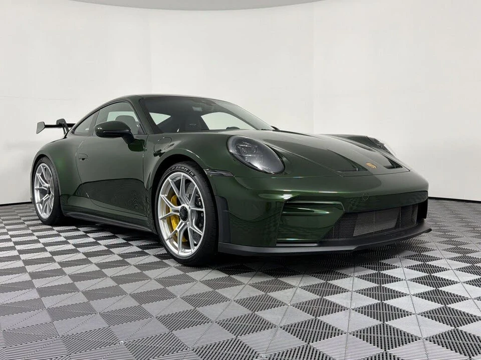 2026 Porsche 992 GT3 - Image 7 of 27
