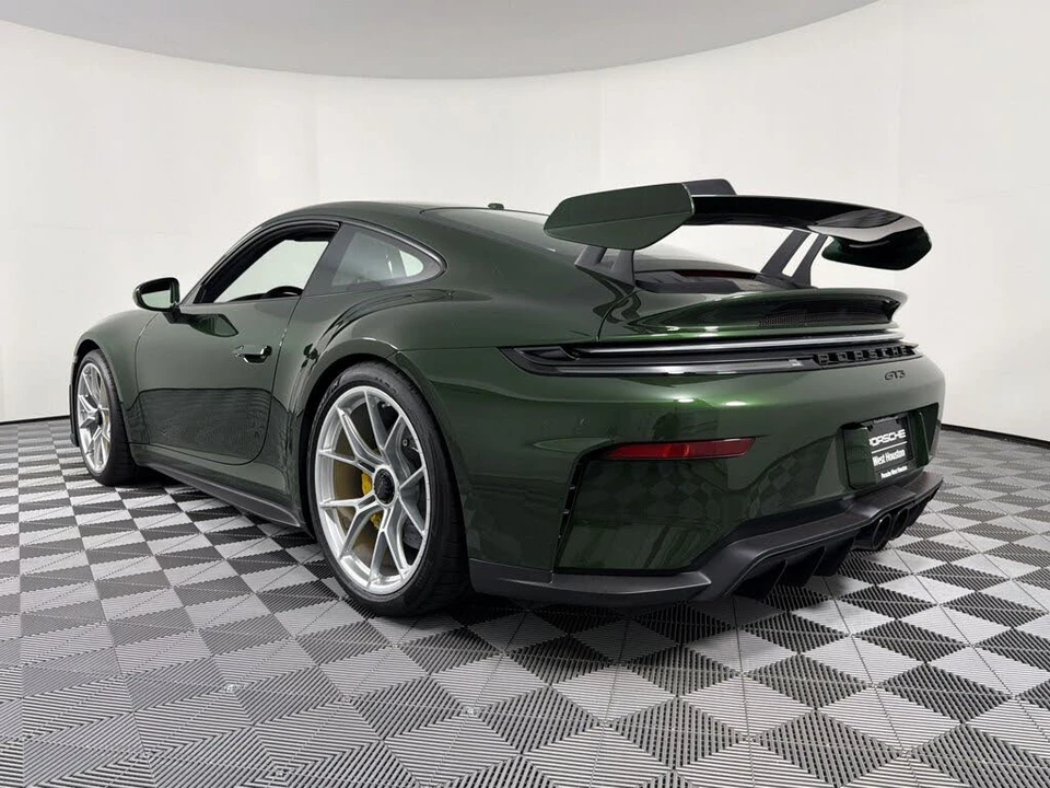 2026 Porsche 992 GT3 - Image 3 of 27