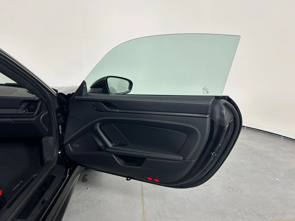 2026 Porsche 992 GT3 - Image 26 of 31